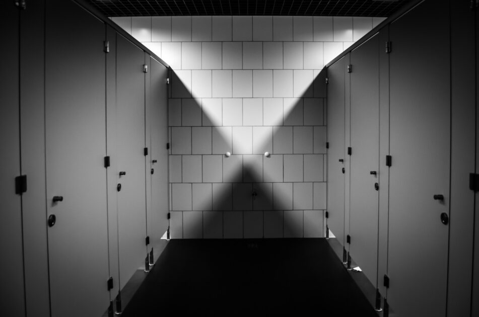 トイレの個室ドア